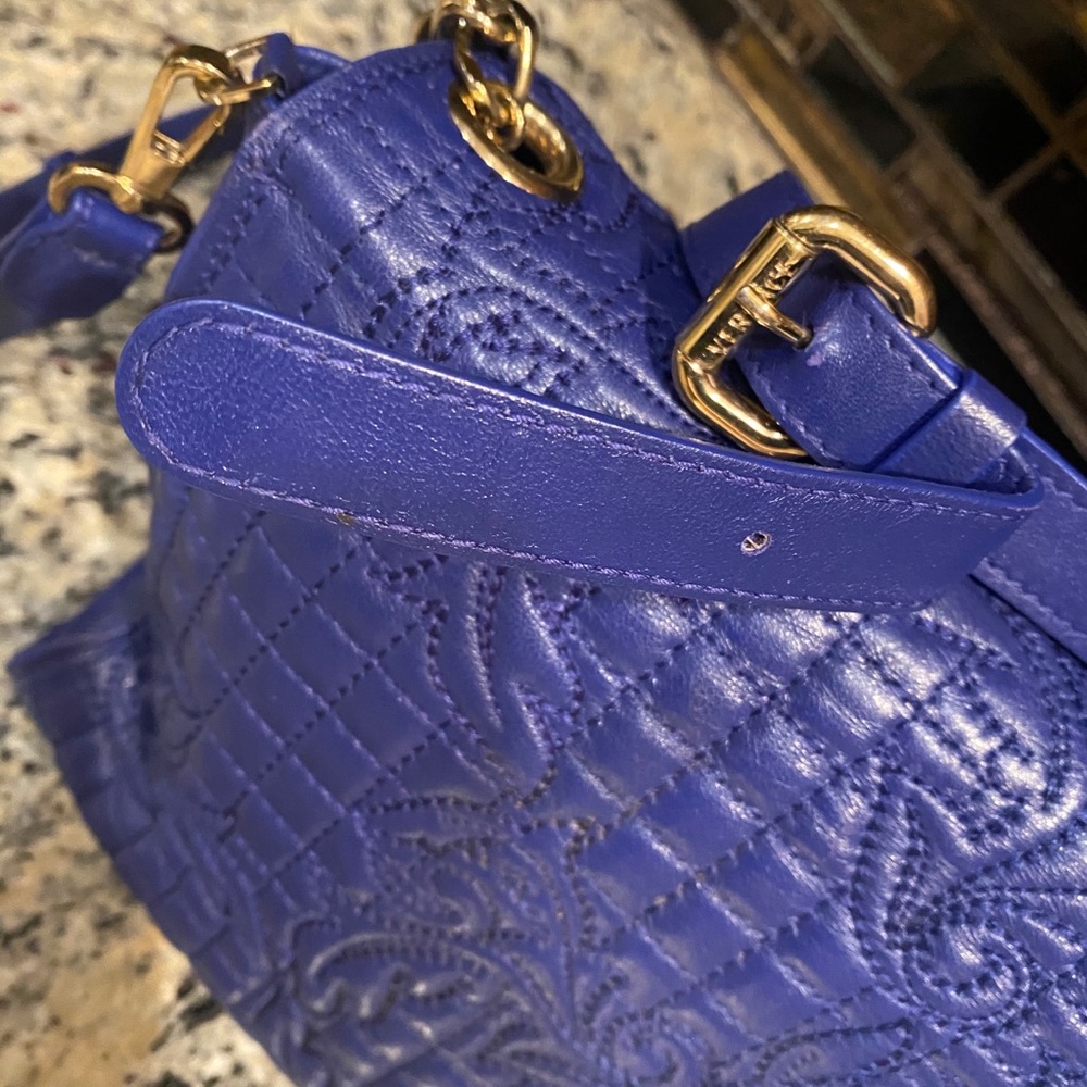 Authentic Versace Vanitas crossbody bag. Please check Picture 14 for the damage - Picture 7 of 16